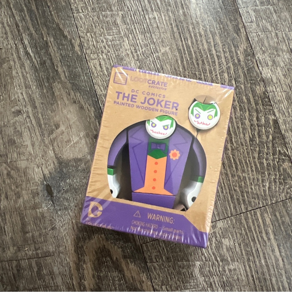 New! “The Joker” Painted Wooden Figure DC Comics Lootcrate Exclusive SEALED